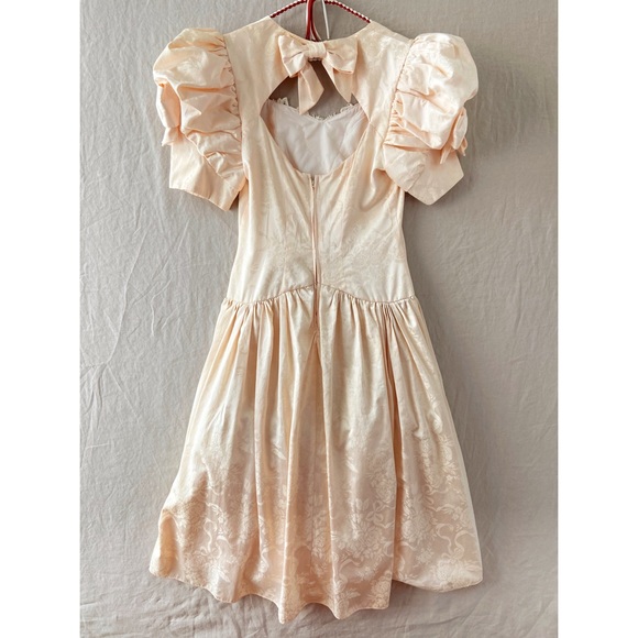 Vintage 80s formal fit & flare puffy sleeve ball gown - Picture 2 of 9